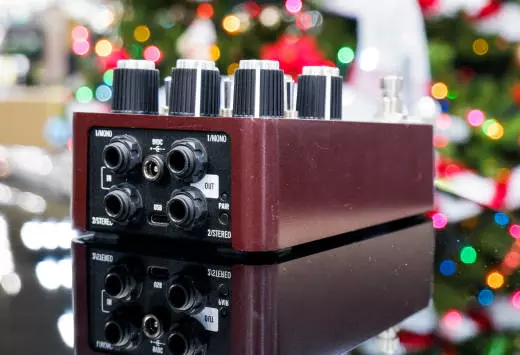 Universal Audio - UAFX Ruby '63 Top Boost Amplifier Pedal 2